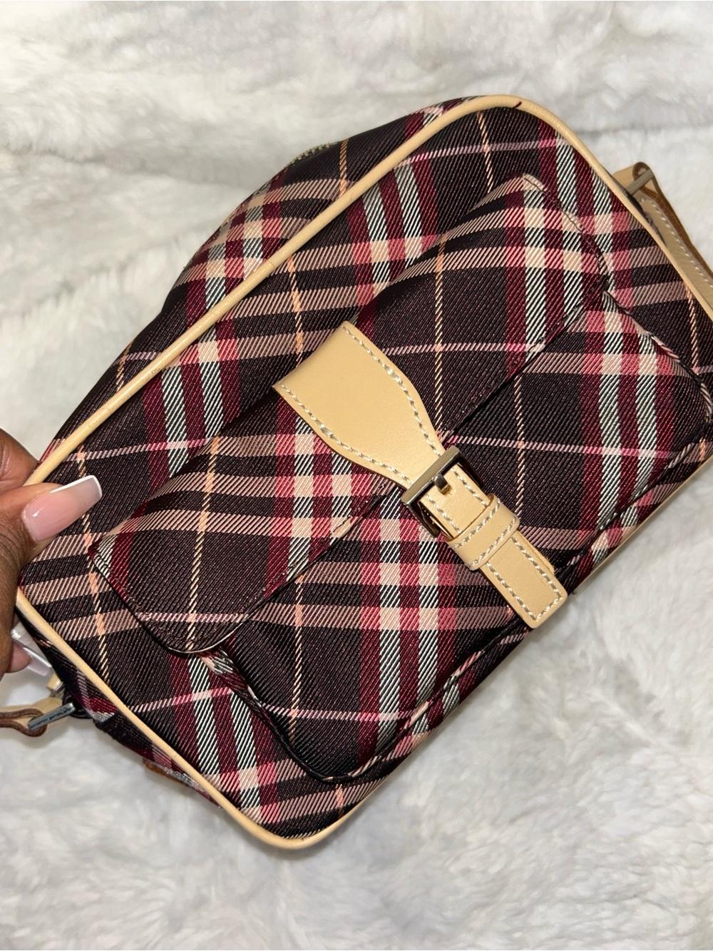 Burberry Plaid Crossbody Bag- BEAUTIFUL CONDITION - Picture 5 of 16